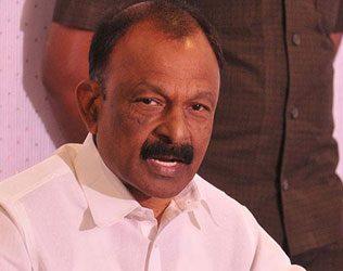 congress-struggles-to-retain-its-sole-senior-leader-raghuveera-reddy