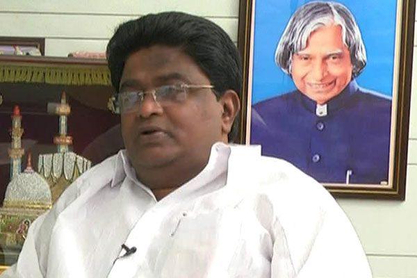 embarrassed-andhra-pradesh-mla-jaleel-khan-bites-his-tongue