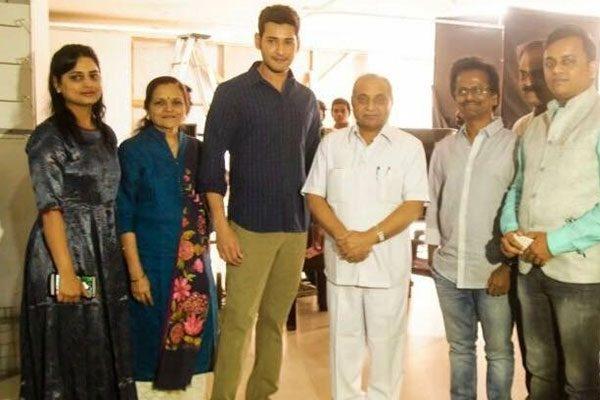 Gujarat Deputy CM Visited Mahesh Babu at Shooting Spot
