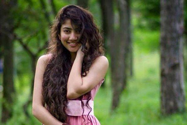 heroine-sai-pallavi-conditions-irritating-producers