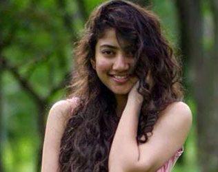 heroine-sai-pallavi-conditions-irritating-producers