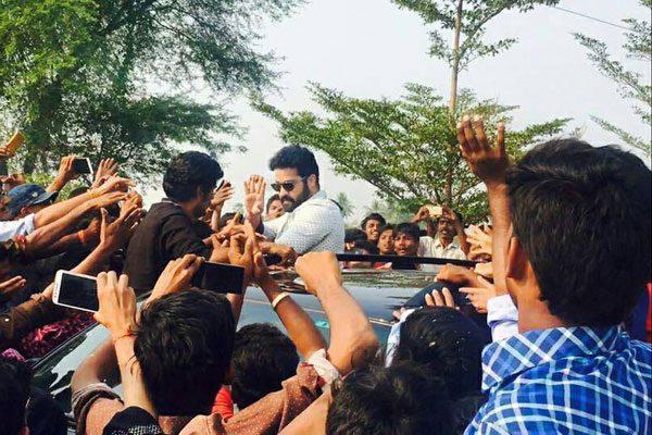 jr-ntr-at-rajamundry-bobby-shoot