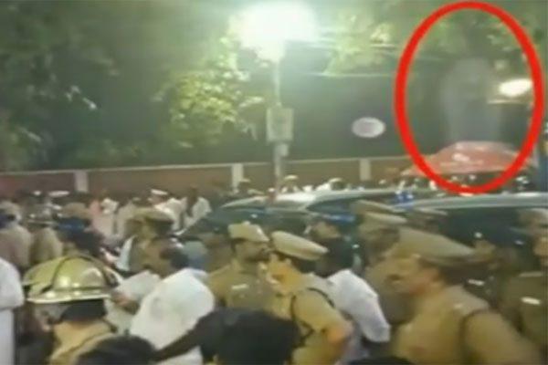 jayalalithaa-ghost-caught-in-camera-at-burial-mermorial-2