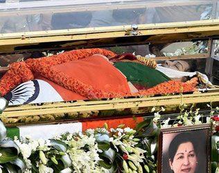 jayalalithaa-10500-saris-750-pairs-of-shoes-left-seized-by-court