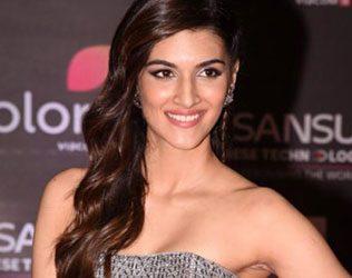 kriti-sanon-comments-on-cinema-industry-chances-for-roles