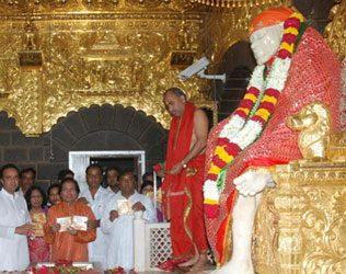 Notes Ban Affects Shirdi Sai