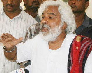 Palanquin Bearers Moving Away from TRS