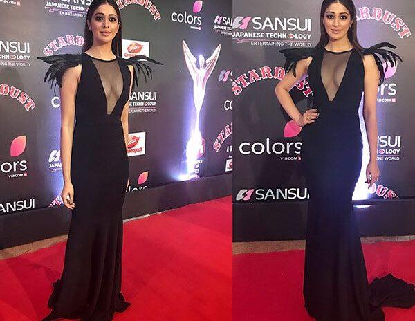 pic-talk-pawans-girl-raai-laxmi-turns-goddess-of-hotness