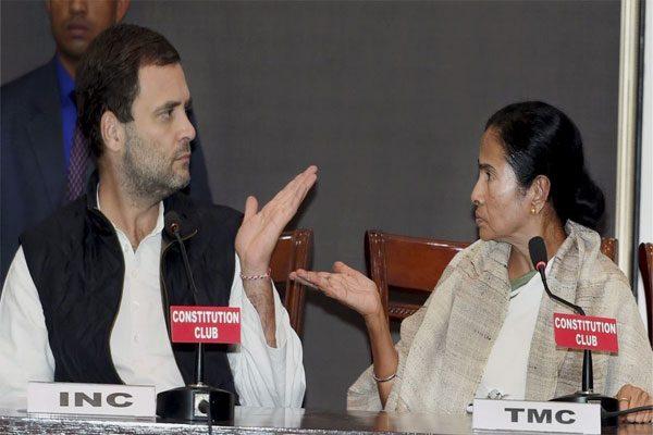 Pic of Rahul Gandhi with Hilarious Posture Goes Viral