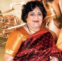 Rajinikanth Wife New Controversy