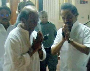 rajinikanth-meets-jayalalithaa-enemy