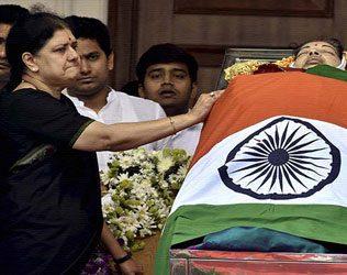Sasikala Natarajan's Midnight Stunt When Jaya Died