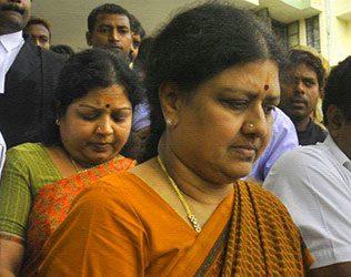 Sasikala to Make Backdoor Entry to Amma's Chair?