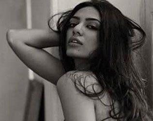 Sobhita Dhulipala Mesmerizes in Backless Piece