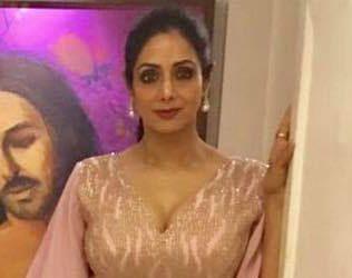 Pic Talk: Ageless Beauty in Pink