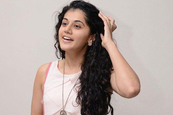 Taapsee Waiting for Her Deceased Mom to Comeback!