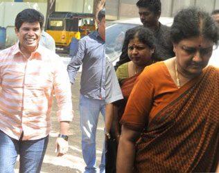 tamil-actor-anand-raj-sensational-comments-on-sasikala-natarajan-and-apollo