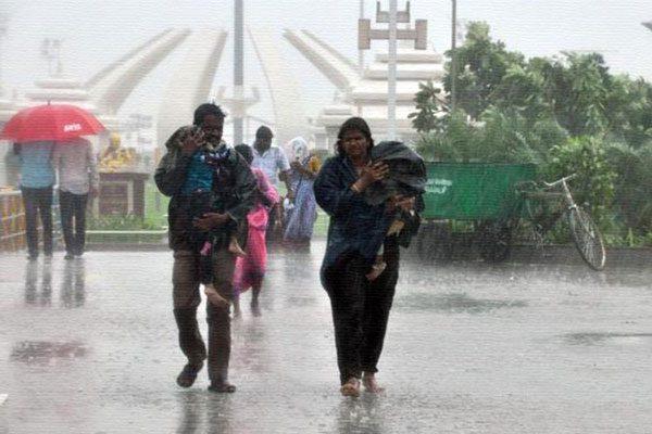 vardah-hit-chennai-in-crisis