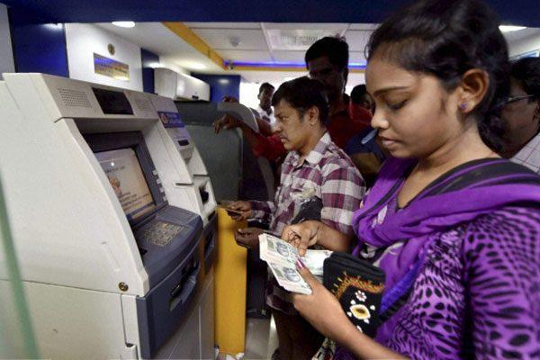 Withdrawal limit from ATM hiked to Rs 4500 per day from 1 January