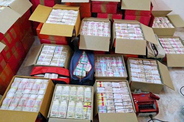 20-lakhs-2000-notes-raid-income-tax
