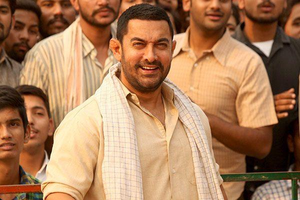 AAMIR KHAN dangal CROSSES RS 100 CRORE MARK IN MUMBAI