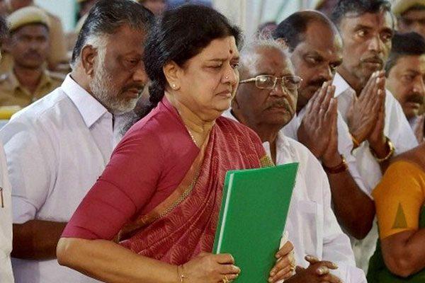 Backlash for Sasikala in Jayalalithaa's Turf?