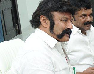 Balakrishna listening to khaidi no 150 songs