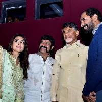 Chandrababu Naidu Watches Gautamiputra Satakarni Movie Photos Images