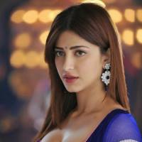 Dhoni Is Shruti Haasan’s New Neighbour