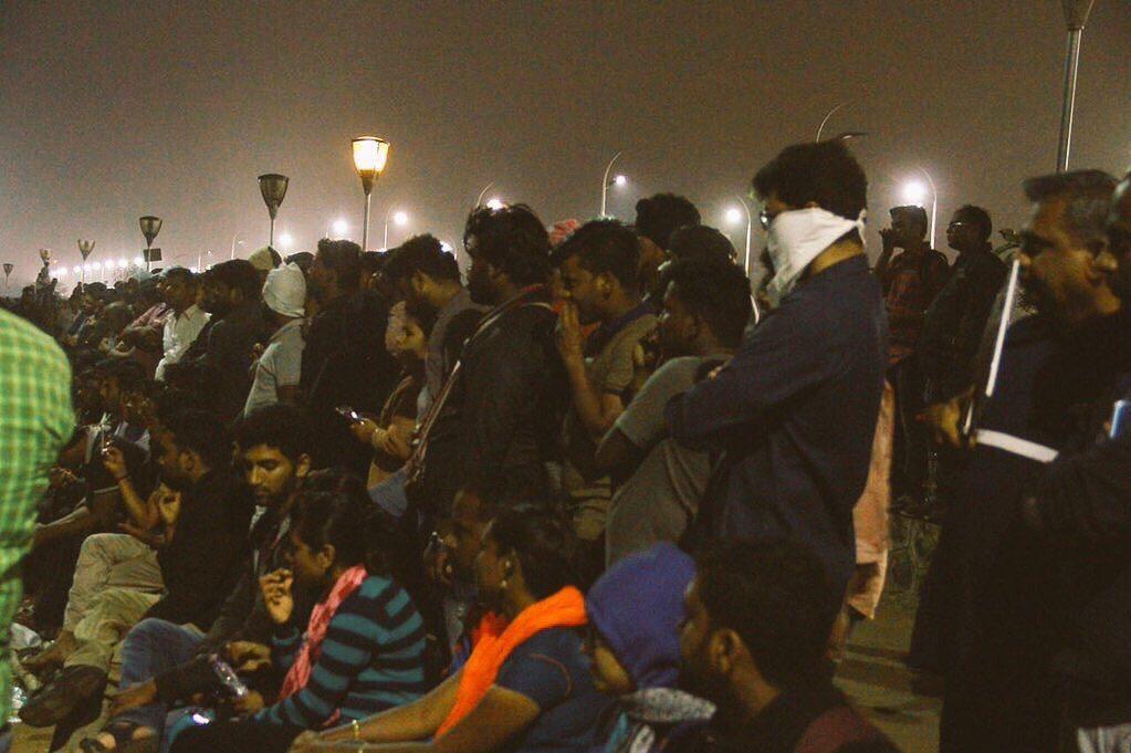 Hero Vijay Shocking Public Protest for Jallikattu 