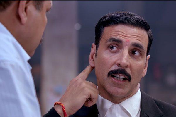 Jolly LLB More Coherent N Engrossing (1)