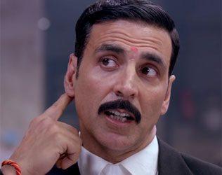 Jolly LLB More Coherent N Engrossing (2)