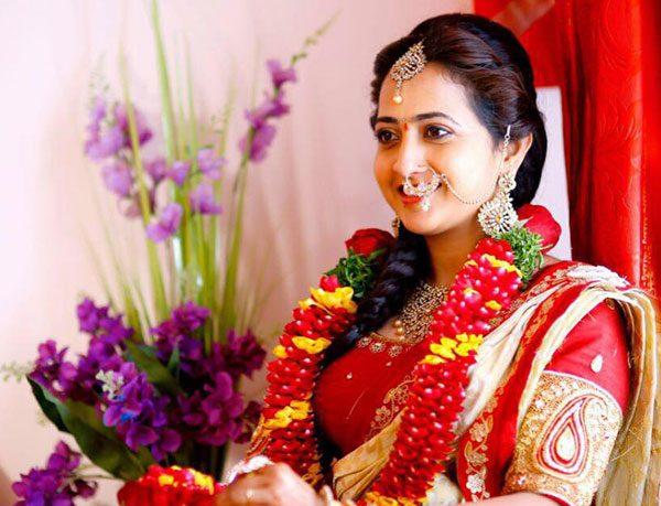 Anchor Lasya Engaged But Suspense Continues