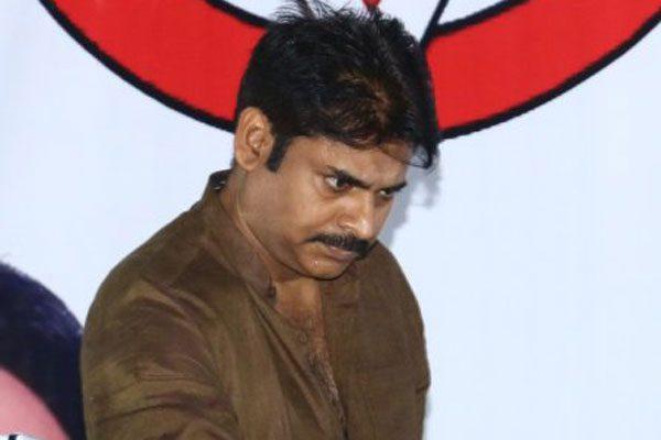 pawan-kalyan-attends-khaidi-no-150
