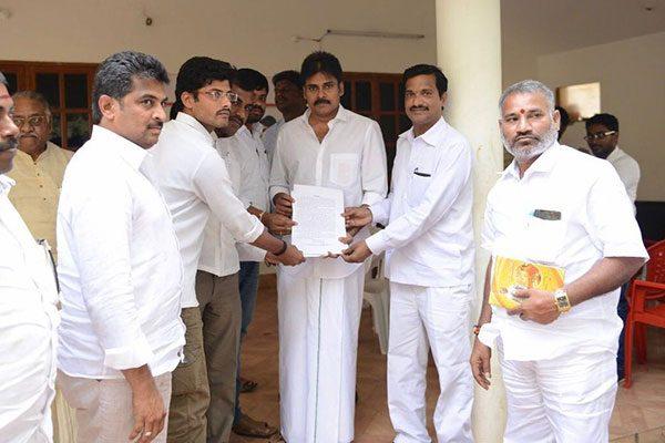 Pawan Kalyan as Brand Ambassador for Handloom industry in Andhra Pradesh and Telangana