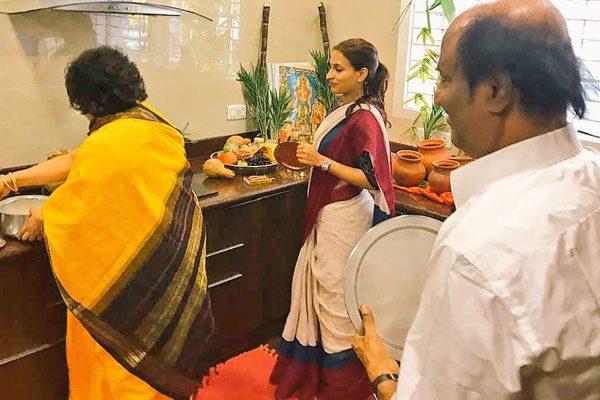 Pongal Rajinikanth in Kitchen with Latha & Aishwarya