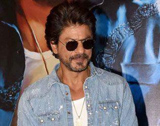 Raees Big Time Shahrukh Khan Intro Scene Turns a Wonder (2)