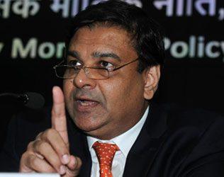 reserve-bank-of-india-trying-to-save-government-image