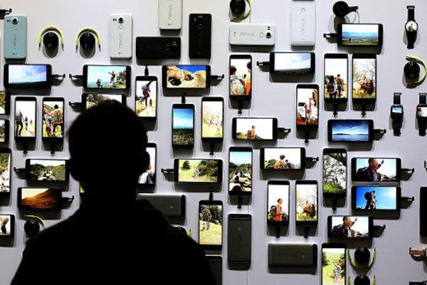 smart-phones-for-less-than-rupees-2000-cashless