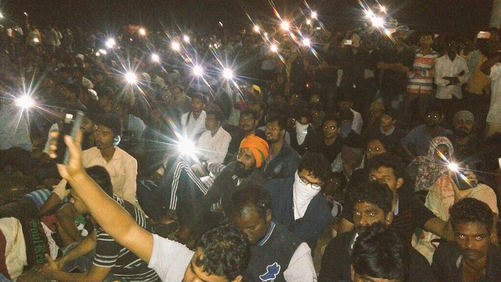 Vijay Shocking Public Protest for Jallikattu  