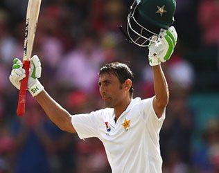 younis-khan-breaks-rahul-dravid-world-test-cricket-record