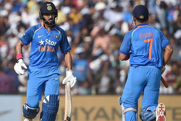 Yuvraj  singh made 150 with  MS Dhoni partnership