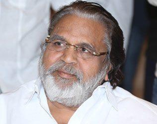 filmmaker Dasari Narayana Rao put on ventilator