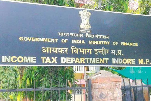 4.7 Lakh Crore Cash Deposits under IT Department Scanner