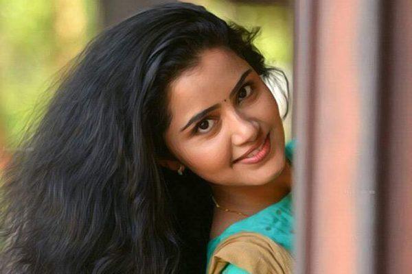 Anupama Parameshwaran ready for glamourous roles