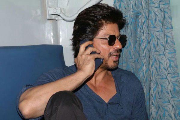 Case Against Shah Rukh Khan For Damaging Railway Property