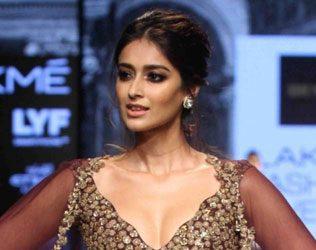 Ileana D'Cruz Hiding Marriage for Little Mystery!