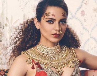 Kangana Ranaut Hottie Sizzles in Hot Blouse