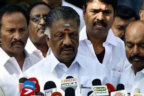 Paneerselvam Hints at Sasikala's Hand in Jaya's Death?