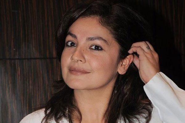 Pooja Bhatt Complaints On Prasanth Malgawar